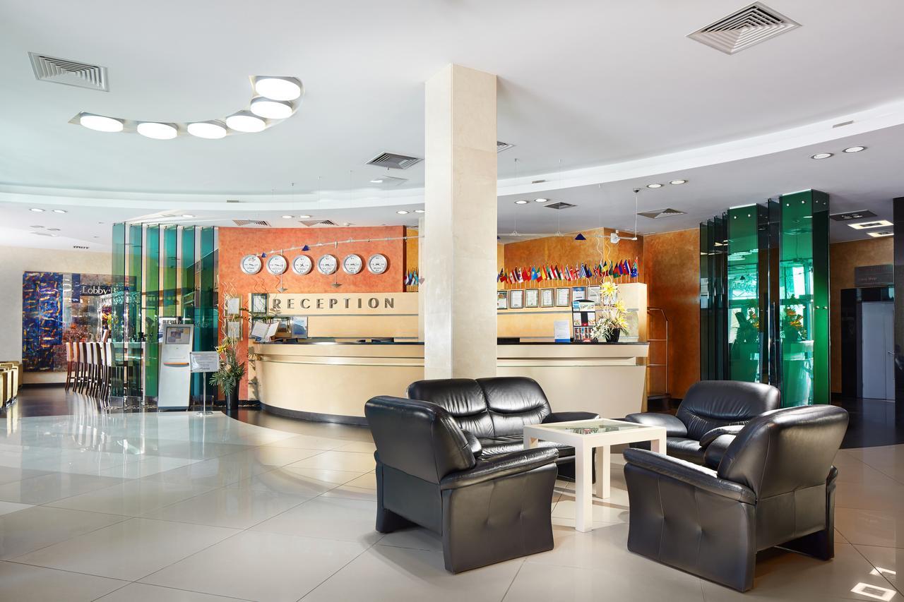 Victoria Hotel & Business Centre ミンスク エクステリア 写真