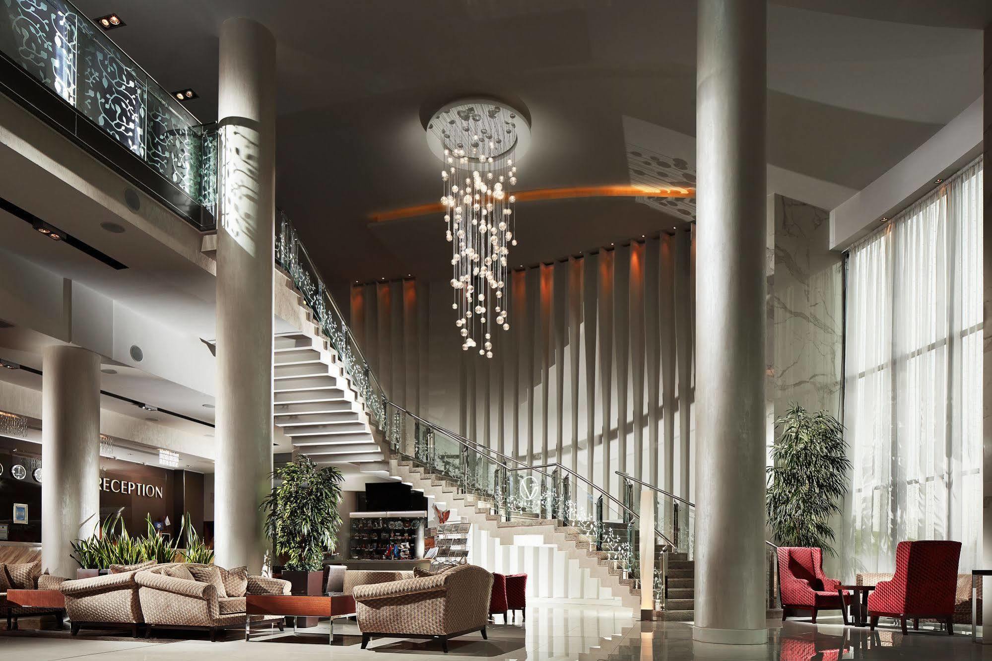 Victoria Hotel & Business Centre ミンスク エクステリア 写真