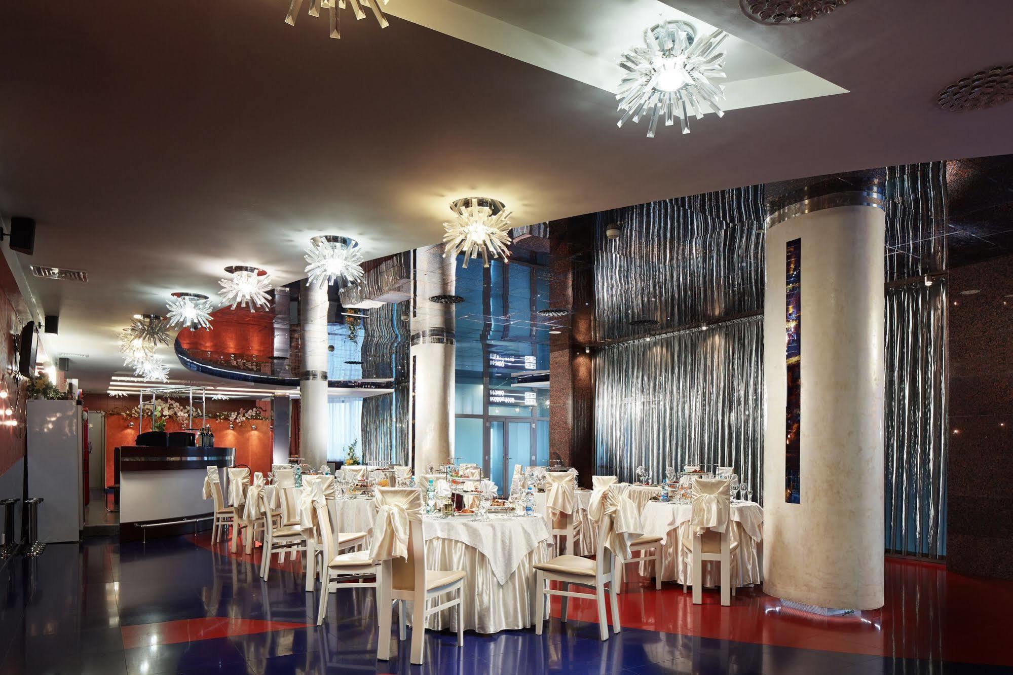 Victoria Hotel & Business Centre ミンスク エクステリア 写真