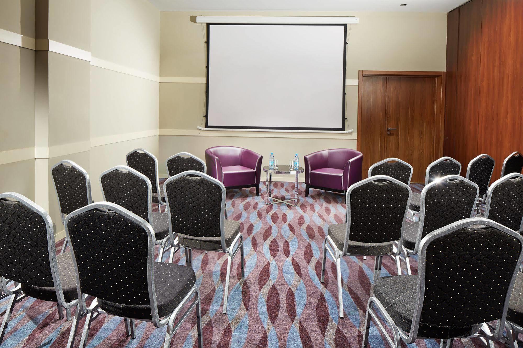 Victoria Hotel & Business Centre ミンスク エクステリア 写真
